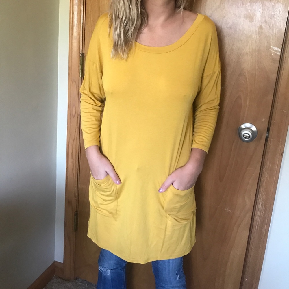 Emerald yellow tunic top with pockets size S